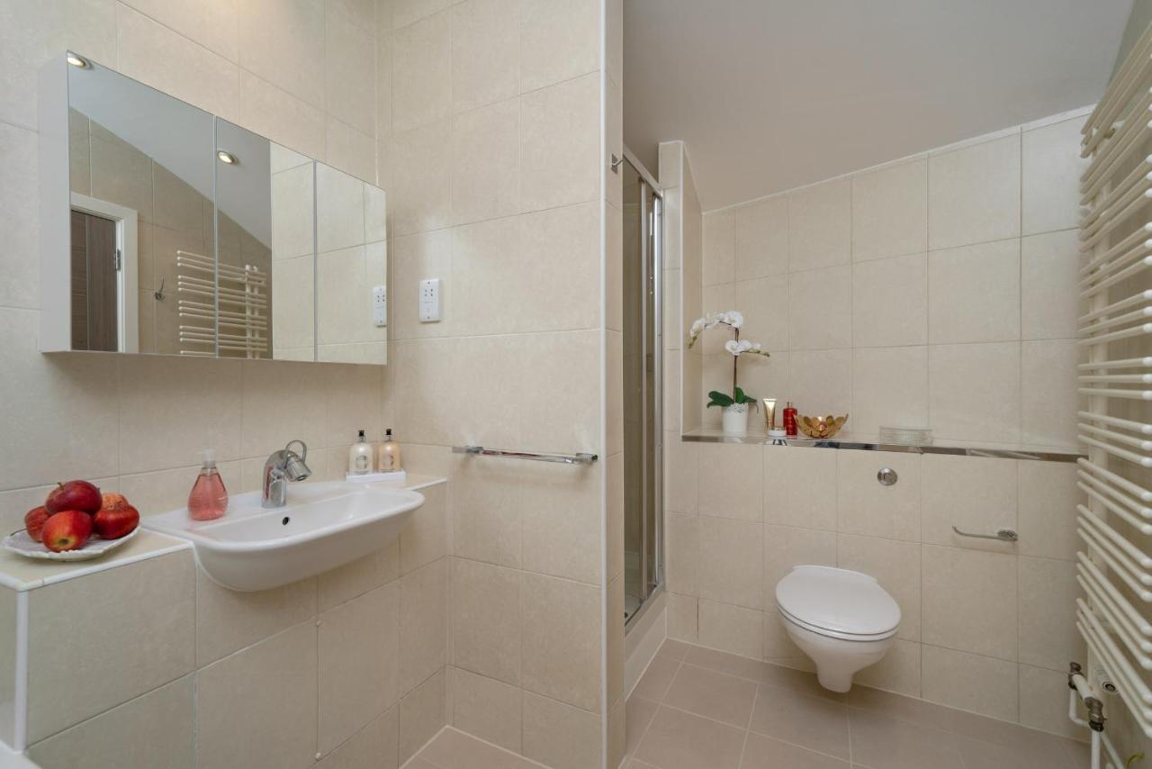 Huge & Central 3 Bedr, 4 Beds, 2,5 Bath Covent Gdn Лондон Екстер'єр фото